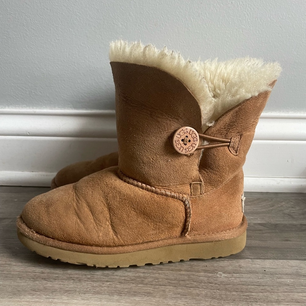 UGG Girl’s Bailey Button Boots